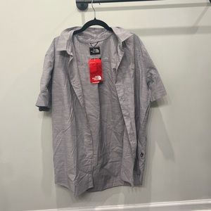NWT The North Face Men’s Button Up